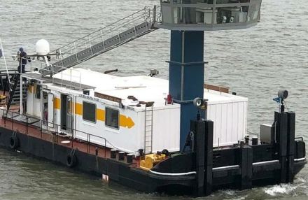 Ombouw duwboot Nicolaas vd Wees door Teus Vlot Diesel Marine