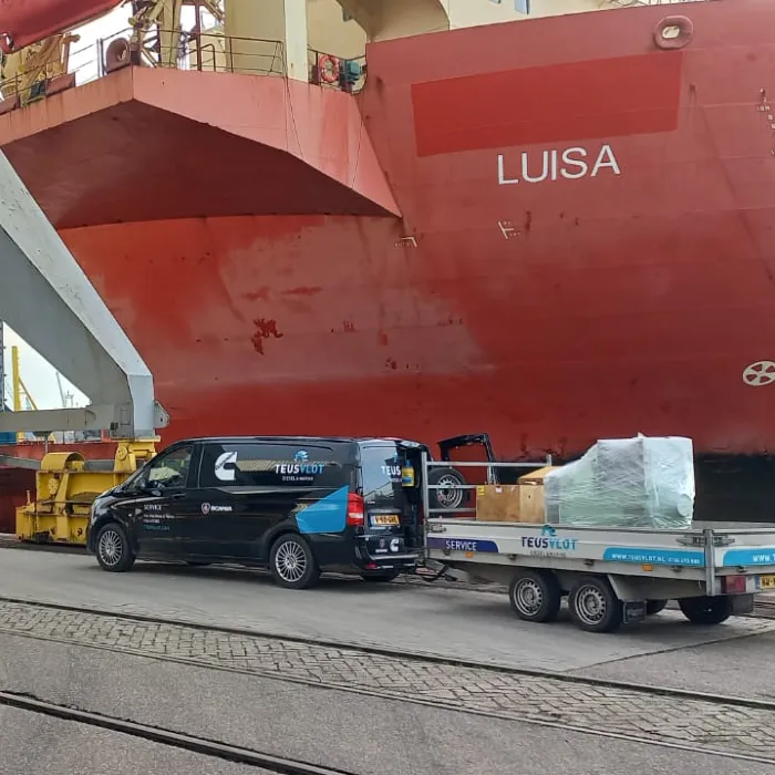Revisie Cummins K19 door Teus Vlot Diesel Marine